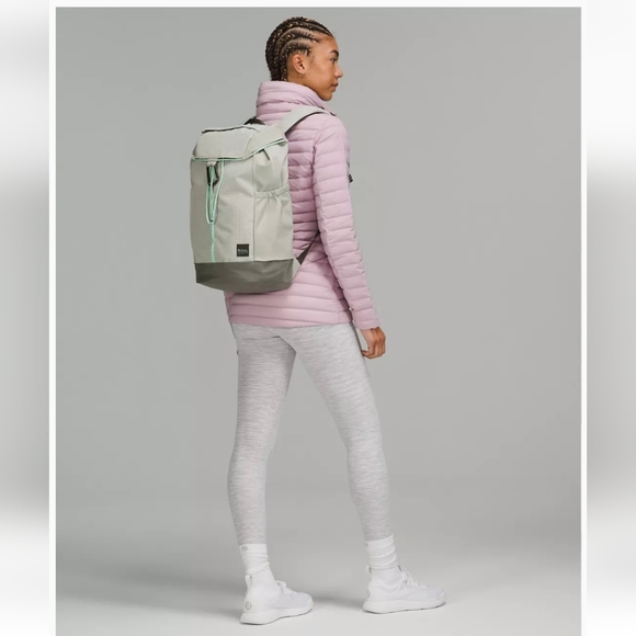 NWT LULULEMON Front Clip Backpack 21L - Picture 1 of 11